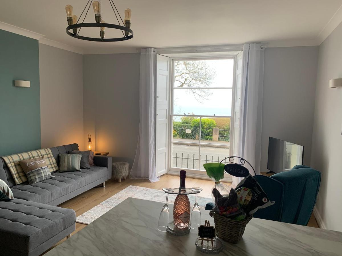 Beautiful Flat With Harbour Views 滕比 外观 照片