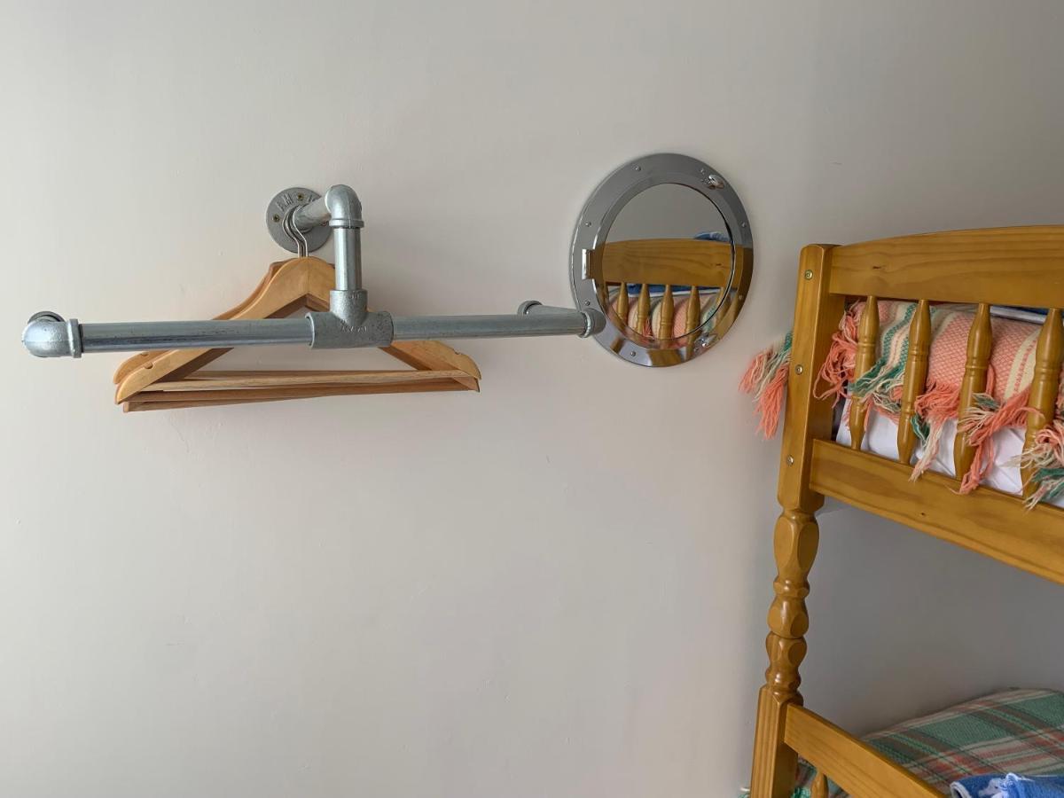 Beautiful Flat With Harbour Views 滕比 外观 照片