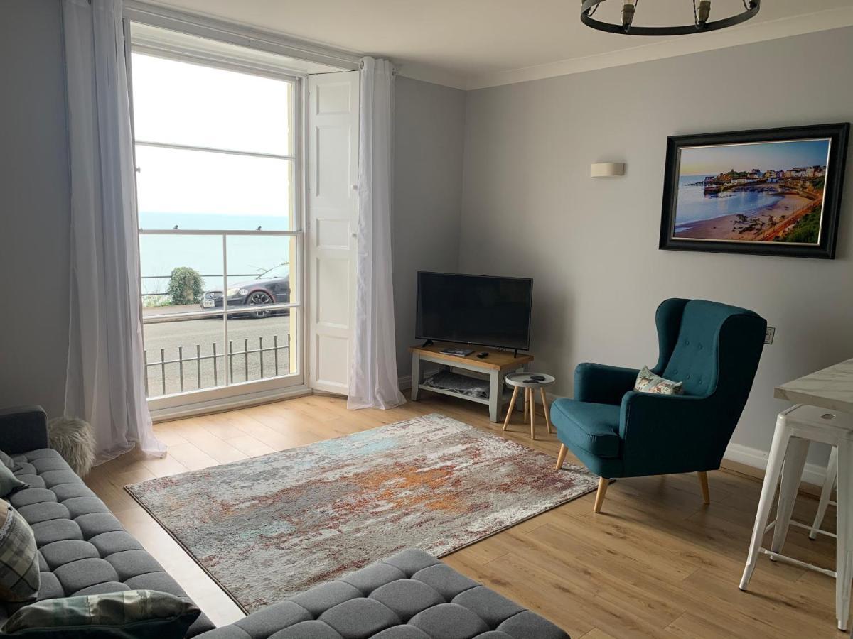 Beautiful Flat With Harbour Views 滕比 外观 照片