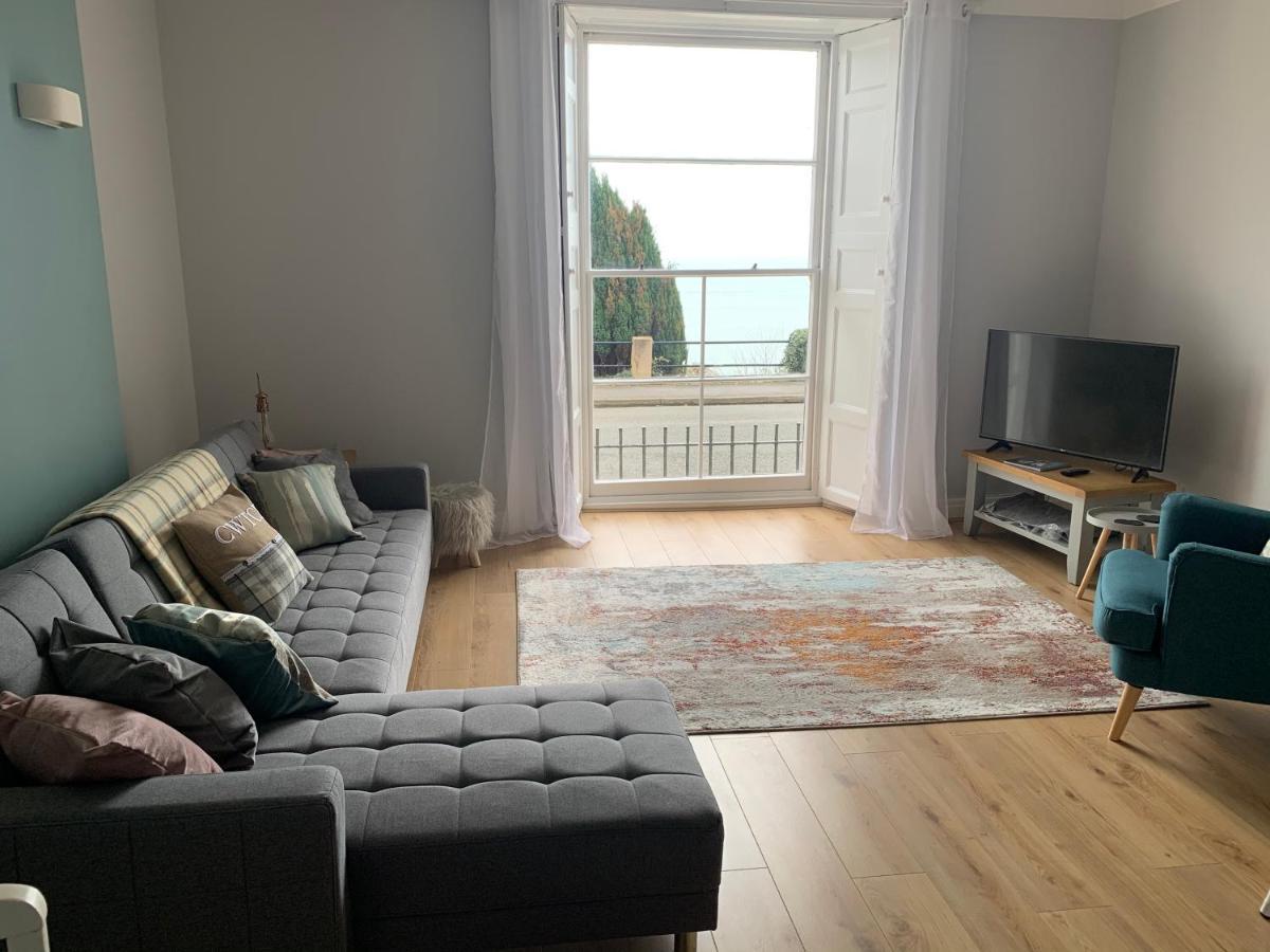 Beautiful Flat With Harbour Views 滕比 外观 照片